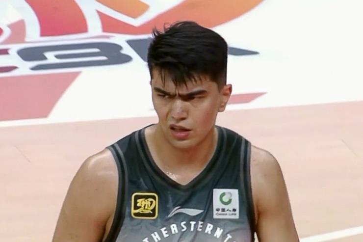 相当高效!鲁吐布拉出战19分钟 7中5贡献14分10篮板 相当高效!鲁吐布拉出战19分钟 7中5贡献14分10篮板